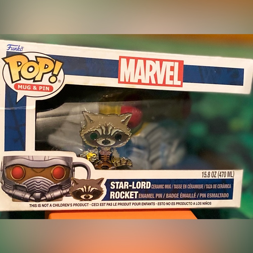 Funko POP! Mug & Pin